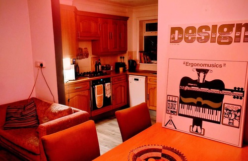 Woodingdean Casa | Private Entire House - 3 Bedrooms, Garden, Parking