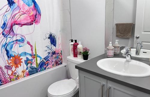 Northwest Calgary Casa | Private Entire Townhouse Retreat Close to Lake