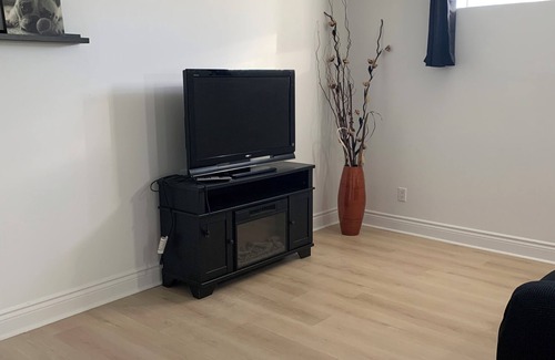 Ottawa Division Casa | Private Entrance Near YOW Airport