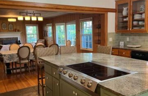 Newberg Casa | Private Estate in Wine Country