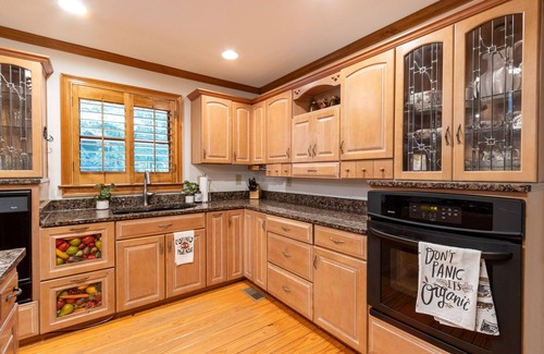 Canton Otro | Private Farmhouse on 5 Secluded Acres