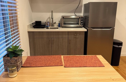 Forest Hill Casa | Private First Floor 2-bedroom space in San Francisco