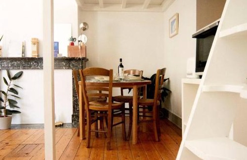 Ixelles Apartamento | Private flat just a stone's throw from Flagey