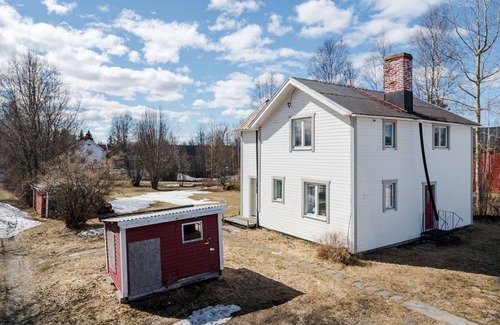 Ursviken Casa | Private Floor in Cozy Villa.