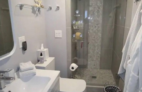 Mount Olympus Casa | Private Floor with a View. Hosted By Realtor