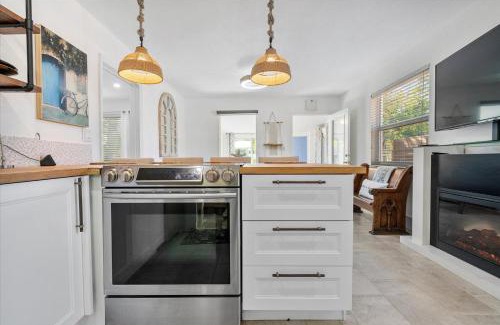 Croissant Park Casa | Private Fort Lauderdale cottage
