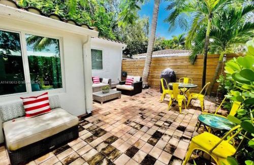 Croissant Park Casa | Private Fort Lauderdale cottage