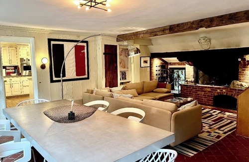 Norwalk Casa | Espectacular y privado francés Manor-1 hora NYC-TV / ubicación de película-piscina y playa de 10 minutos