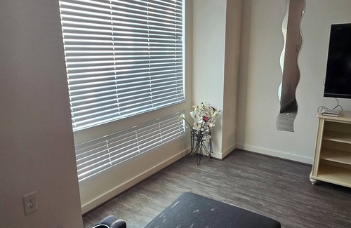 Cottage City Apartamento | Private Furnished Room w/Parking near Downtown