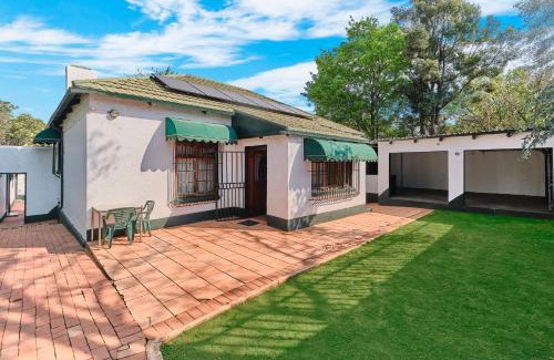 Greater Johannesburg Metropolitan Area Apartamento | Private Garden Cottage with Kitchenette