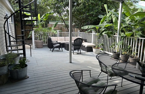 Lower Garden District Casa | Private Garden District Home