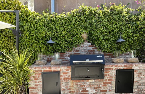 Valley Village Casa | Private garden oasis-Lg. pool, deck w/ bbq.15 min- Beverly Hills & W. Hollywood.