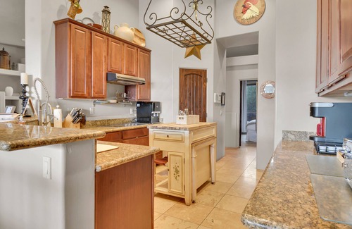 Cave Creek Casa | Private getaway,sleeps 21,pool, 2 jacuzzis, Teppanyaki grill,BBQ,covered patio+