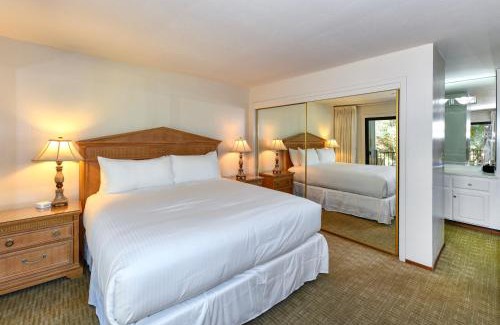Napa Casa | Private Golf Resort Setting 3 bedrooms