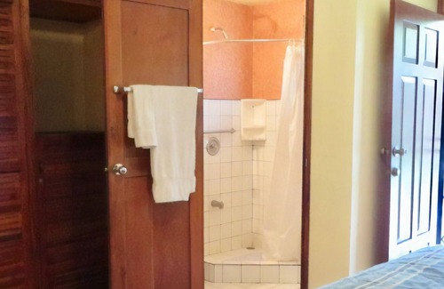 San Pedro Apartamento | Cosy Inn Apt 2: ubicado en una zona residencial céntrica, en un edificio seguro