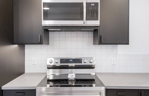 Cole Apartamento | Private guest house, king bed, work-from-home friendly, fully equipped kitchen