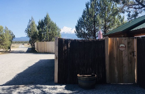 Montague Apartamento | PRIVATE GUEST STUDIO & INSPIRING MT. SHASTA VIEW