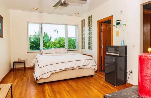 Southwark Casa | Private Heated Pool with City views and Gym!