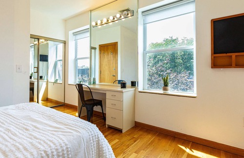 Southwark Casa | Private Heated Pool with City views and Gym!