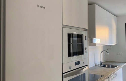 Cruz de Humilladero Villa | Private & heated Pool, free parking; gym and cinema !! In the centre of Malaga