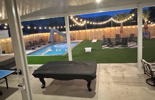 La Verkin Casa | Private heated pool/hot tub, pickleball mini golf. 9 bdrms. EV charger Sleeps 35