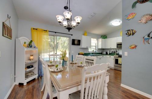 Homosassa Casa | Private Heated Pool Sunny Homosassa Stay!