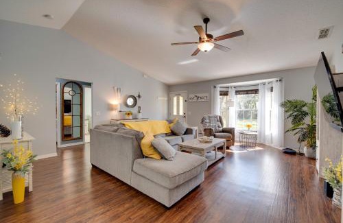 Homosassa Casa | Private Heated Pool Sunny Homosassa Stay!