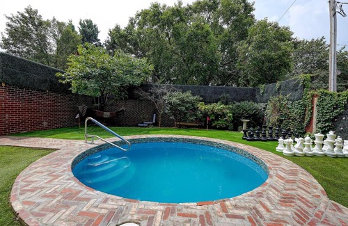 Southwark Apartamento | PRIVATE HEATED POOL with CITY views and GYM!