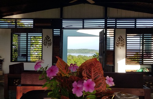 Orange Bay Casa | Villa privada en la selva en la cima de una colina