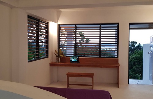 Orange Bay Casa | Villa privada en la selva en la cima de una colina