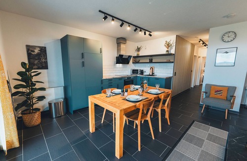 Bruschied Apartamento | Apartamento privado de vacaciones en Hunsrück con una maravillosa vista al valle y sauna de cedro