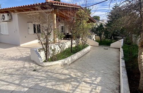 Spata-Artemida Casa | Private Home 10min away from Athens Int Airport. Beach 150meters away