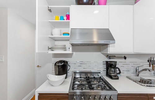Harsimus Cove Casa | Private home 20 mins from NYC!