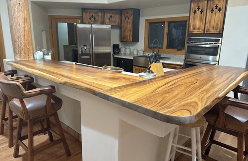 Mesa del Oro Casa | Private home against Superstition Mountains