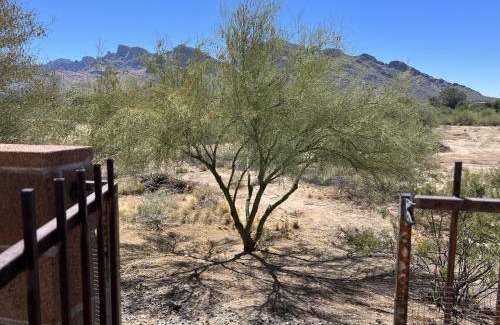 Oro Valley Casa | Private Home - Billiards, Mountain Views, Private Desert Access, HOA Pool & Spa, BBQ, at Lambert Park - Bourbondale