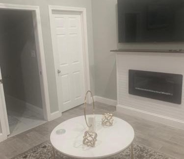 Brockton Casa | Private Home Cozy room