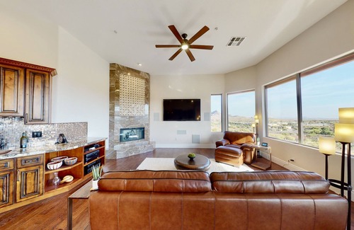 Fountain Hills Casa | Private Home in Scottsdale/Fountain Hills, AZ. Movie Theater, Pool, Hot Tub, Pool Table, Casita