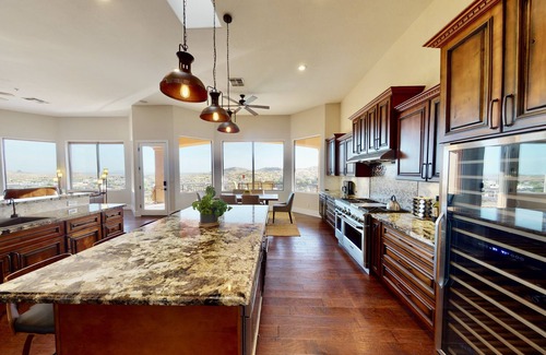 Fountain Hills Casa | Private Home in Scottsdale/Fountain Hills, AZ. Movie Theater, Pool, Hot Tub, Pool Table, Casita