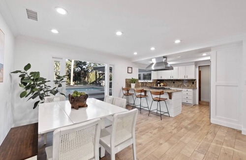 Toro Canyon Casa | Private home minutes from the beach