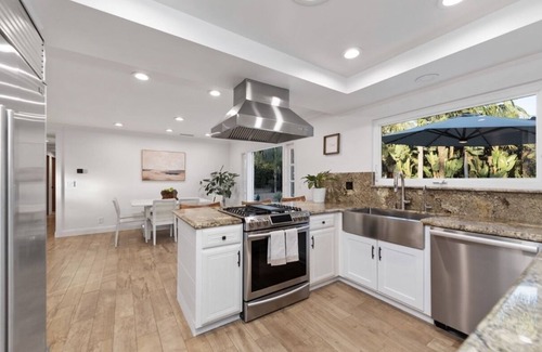 Toro Canyon Casa | Private home minutes from the beach