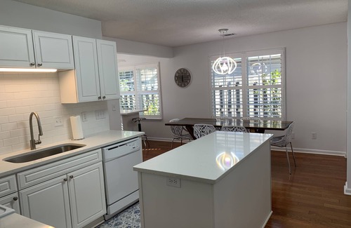 Mount Pleasant Casa | Private Home Mount Pleasant SC-Vacation Rental - Month/week discount