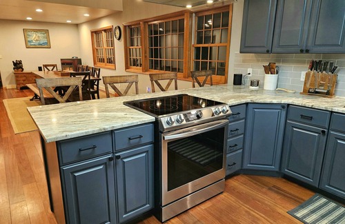 Sherman Casa | Private home next to Candlewood lake and Candlelight farms inn