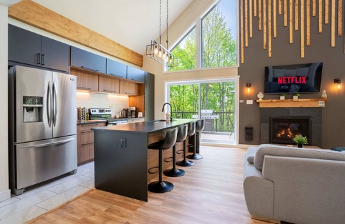 Argenteuil Regional County Municipality Chalet De Esquí | Private Hot Tub | Hiking | Skiing | Le Silverson