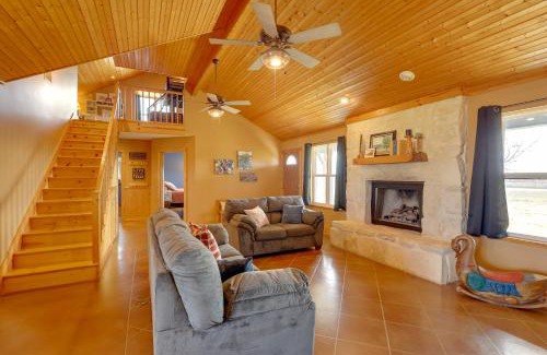 Baird Casa | Private Hot Tub and Pickleball Court Baird Home!