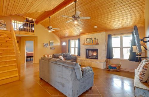Baird Casa | Private Hot Tub and Pickleball Court Baird Home!