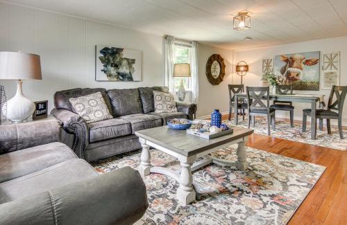 Canton Casa | Private Hot Tub Cottage Near Hikes and Pigeon River