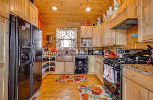 Grand Lake Casa | Private Hot Tub Mtn-View Grand Lake Cabin!