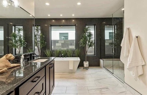 Hurricane Casa | Private Hot Tub, Patio, Mountain View!