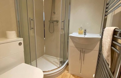 Yarm Hotel | Habitacion Doble-Moderno-Baño con ducha-Private Hot Tub