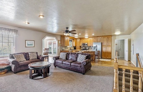 North Ogden Casa | Private HotTub, Veranda & Fully Fenced Yard!